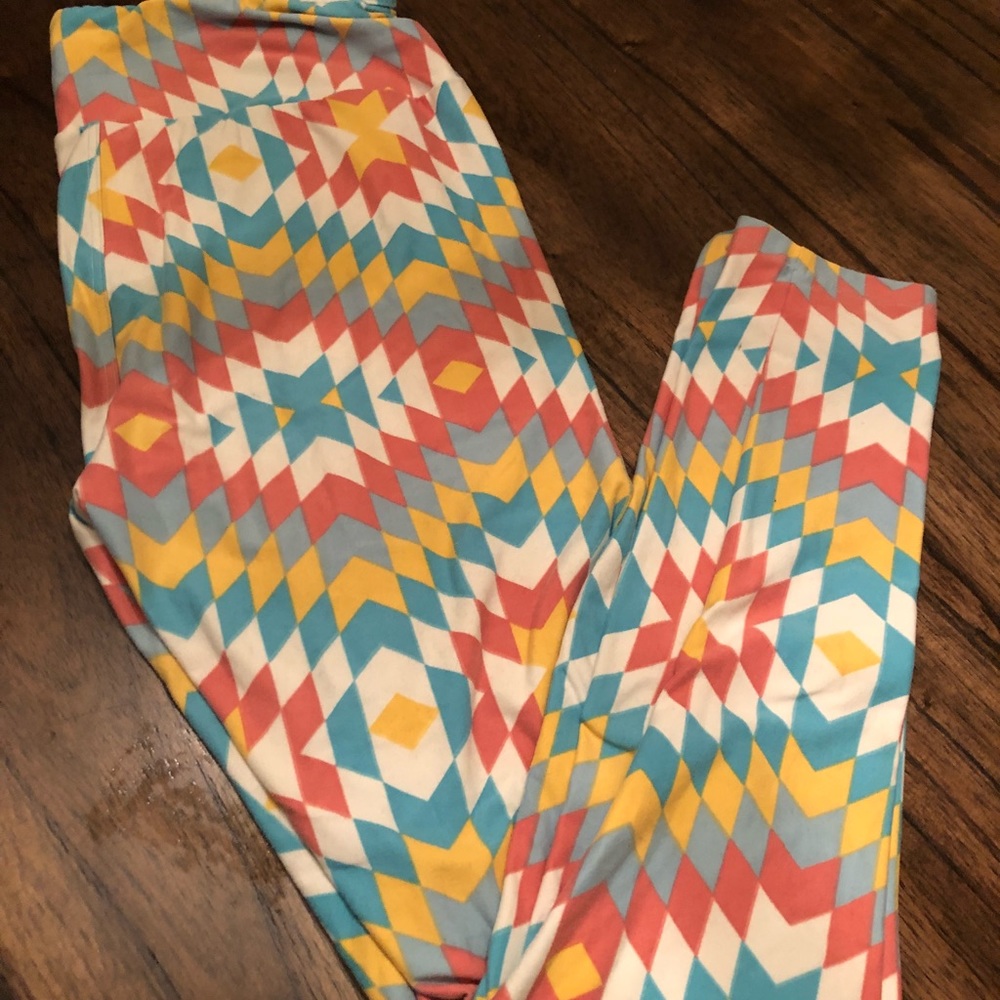 Lularoe OS Leggings - Picture 2 of 4